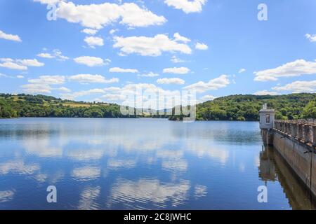 France, département de l'Yonne, Parc naturel régional du Morvan, Saint Germain des champs, Lac du Crescent, Lac du Crescent en été, barrage Banque D'Images