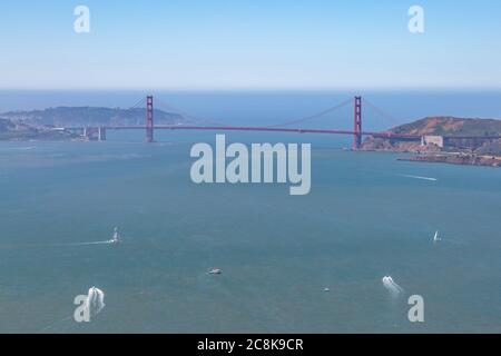 Vue sur le Golden Gate Bridge, depuis Angel Island Banque D'Images
