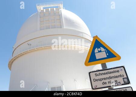 Observatoire astronomique de Calar Alto, Almeria, Espagne. C'est le plus grand site d'observation spatiale d'Europe continentale, avec l'un des plus grands teles Banque D'Images