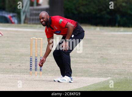 BILLERICAY, Royaume-Uni, JUILLET 25: Merv Westfield of Hornchurch CC pendant Shepherd Neame Essex Cricket League Gooch Division entre Hornchurch CC et Burkhurst Hill CC au Harrow Lodge Park Cricket Club, Hornchurch le 25 juillet 2020 crédit: Action Foto Sport/Alay Live News Banque D'Images