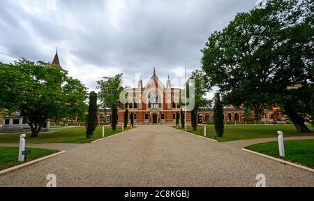 École de garçons de Dulwich College. Vue panoramique sur le Grand Hall (l'un des bâtiments de Barry) et le terrain de l'école. Dulwich est dans le sud de Londres. Banque D'Images