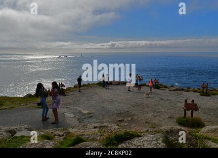 17 juillet National Trust Mayon Cliff's Walk entre Sennen Cove et Land's End à Cornwall, un après-midi chaud. Crédit photo Robert Timoney Banque D'Images