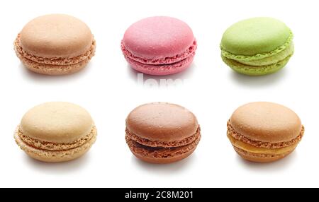 divers macarons colorés isolés sur fond blanc Banque D'Images