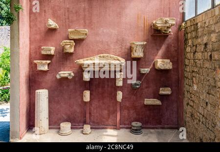Détails au Musée archéologique de Rhodes dans l'ancien hôpital des Chevaliers de Saint John, ville de Rhodes, île de Rhodes, Grèce Banque D'Images