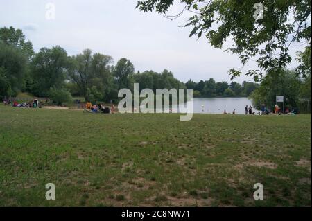 Badestelle am Spektesee, östliches Ufer, im Falkenhagener Feld / Spektefeld à Berlin-Spandau Banque D'Images