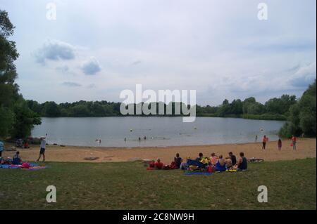 Badestelle am Spektesee, östliches Ufer, im Falkenhagener Feld / Spektefeld à Berlin-Spandau Banque D'Images