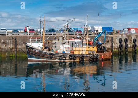 MALLAIG HARBOUR LOCHABER WEST COAST SCOTLAND AMARRÉ BATEAU DE PÊCHE EN BOIS LE NORD STAR Banque D'Images