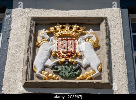 Armoiries royales écossaises au-dessus de l'entrée « The Pend » du Prieuré de Whithorn, de Whithorn, de Dumfries et de Galloway, en Écosse, au Royaume-Uni Banque D'Images