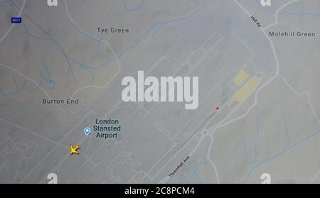 Trafic aérien au-dessus de l'aéroport de Londres Stansted (26 juillet 2020, UTC 17.10), sur Internet avec le site Flightracar 24, pendant la pandémie du coronavirus Banque D'Images