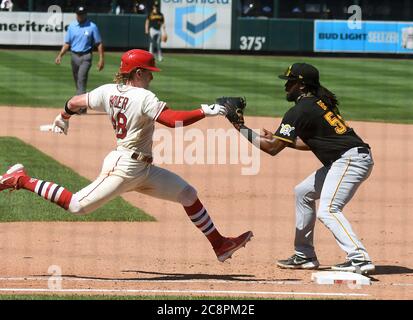 St. Louis Cardinals center fielder Randy Winn (44) takes long lead off  first base during the Cardinals game against the Arizona Diamondbacks on  Tuesday at Busch Stadium in St. Louis, Missouri. (Credit