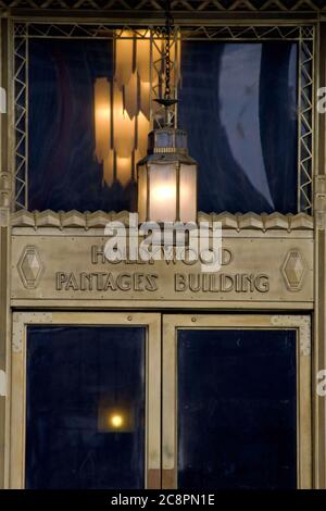 Détails art déco des lumières et entrée au théâtre historique Pantages à Hollywood, CA Banque D'Images