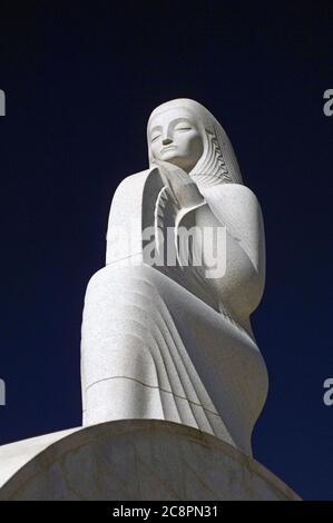 Statue art déco à la fontaine décorative à l'entrée du Hollywood Bowl, à Los Angeles, CA. Banque D'Images