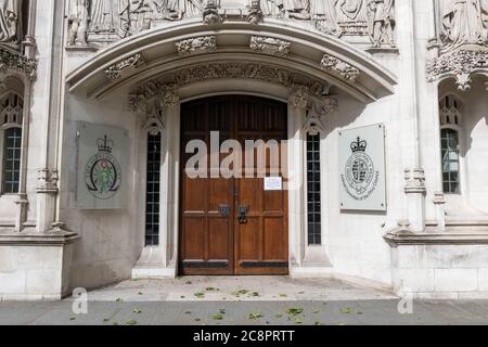 La Cour suprême située près de la place du Parlement dans la ville de Westminster. Il s'agit de la dernière cour d'appel pour les affaires civiles et pénales. Banque D'Images