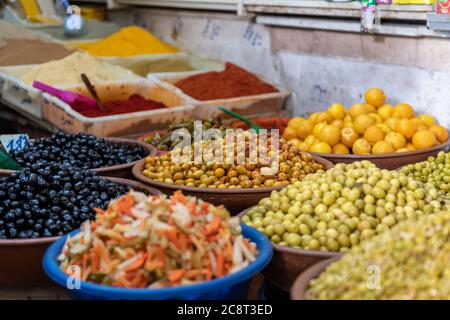 Marché alimentaire en plein air à Casablanca, Maroc Banque D'Images