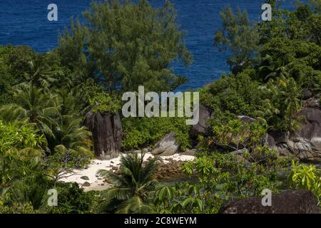 Plage privée de Constance Ephélia Port Launay Mahé île Seychelles | utilisation dans le monde entier Banque D'Images