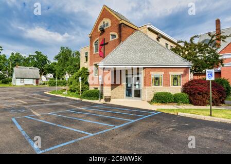 GRAND LEDGE, ÉTATS-UNIS - 21 juin 2020 : GRAND LEDGE, MI – 21 juin : entrée pour handicapés à la première église méthodiste unie de Grand Ledge, MI on Ju Banque D'Images