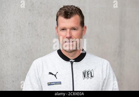 27 juillet 2020, Basse-Saxe, Osnabrück: Marco Grote, nouvel entraîneur du club de football de la deuxième division VfL Osnabrück, lors de sa présentation. Le Grote, âgé de 47 ans, recevra un contrat de deux ans à Osnabrück et succède à Thioune, qui a été transféré à Hamburger SV. Photo: Friso Gentsch/dpa Banque D'Images