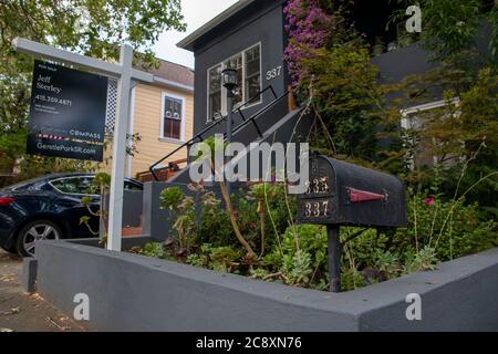 Le dimanche matin à San Rafael, Marin County, CA, États-Unis sont calmes et paisibles. Banque D'Images