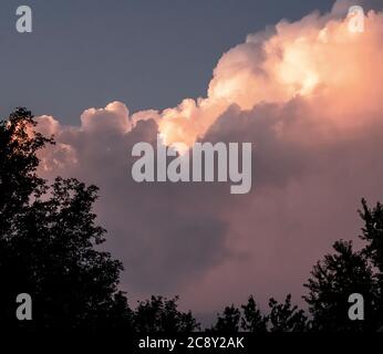 Nuages de tempête au-dessus de la vallée de Susquehanna, comté de Lancaster, Pennsylvanie Banque D'Images