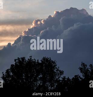 Nuages de tempête au-dessus de la vallée de Susquehanna, comté de Lancaster, Pennsylvanie Banque D'Images