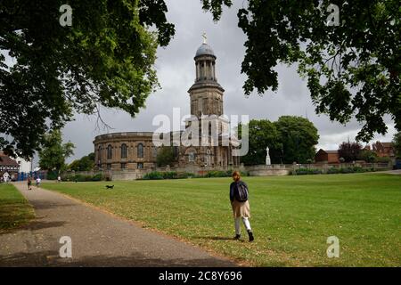 Église Saint-Chads Shrewsbury avec Quarry Park en premier plan. Banque D'Images