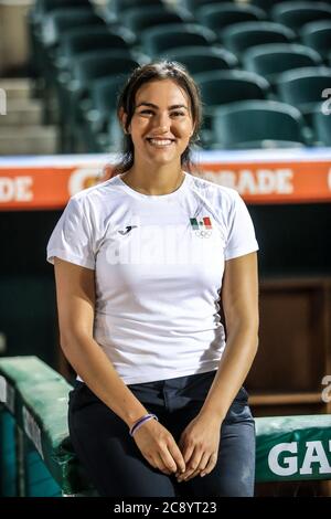 Los medalistas olímpicos y paralimpicos Alejandra Valencia, Luis Alberto Zepeda Rebeca Valenzuela , durante el partido inaugural en estadio Sonora con el encuentro de beisbol entre Naranjeros de Hermosillo vs Yaquis de Ciudad Obregon. Temporada Potosinos de la Liga Mexicana del Pacifico 2016-2017 © Foto: LuisGutierrez/NORTEPHOTO.COM Banque D'Images