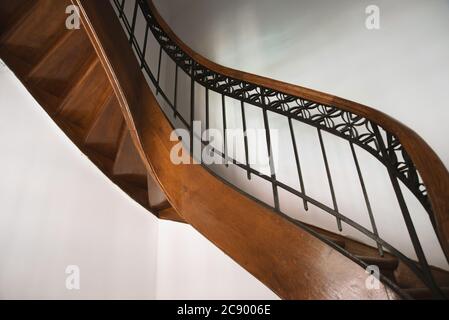 Photo de l'escalier d'époque, d'un hôtel ou d'une résidence de luxe Banque D'Images