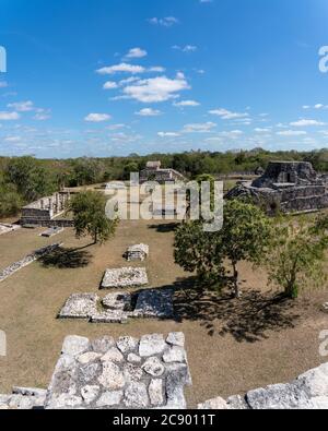 Ruines de la ville maya post-classique de Mayapan, Yucatan, Mexique. Banque D'Images