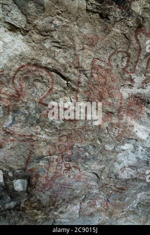 Peintures d'art rupestre de 5,000 ans dans les grottes de Mitla, site classé au patrimoine mondial de l'UNESCO des grottes préhistoriques de Yagul et Mitla dans le C Banque D'Images