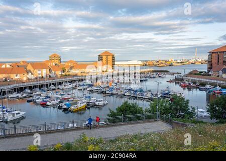 Sunderland Marina au crépuscule, Roker, Sunderland, Tyne and Wear, Angleterre, Royaume-Uni Banque D'Images