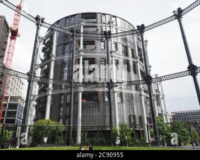 Vue sur les appartements exclusifs de Gasholder Park à Kings Cross Londres Banque D'Images