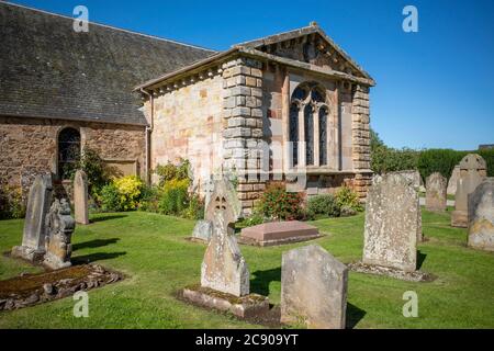 Dirleton Kirk et cimetière, Dirleton, East Lothian, Écosse, Royaume-Uni. Banque D'Images