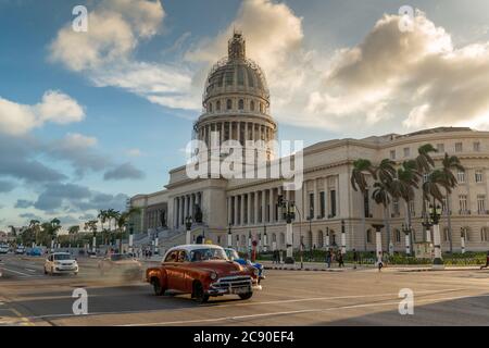 Il a été le siège du gouvernement cubain jusqu'à la Révolution cubaine, en 1959. Académie cubaine des sciences actuelle. Banque D'Images