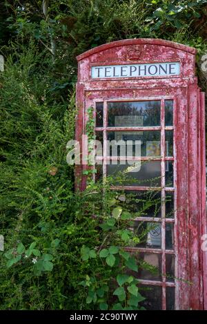 Un téléphone portable redondant dans les régions rurales de l'Angleterre Banque D'Images