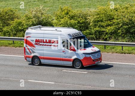 Ben Driving Millers Recovery, assistance routière 24 heures, fourgonnettes commerciales, fourgonnette Mercedes-Benz Sprinter 314 CDI, véhicule d'affaires sur l'autoroute M61 près de Chorley, Royaume-Uni Banque D'Images