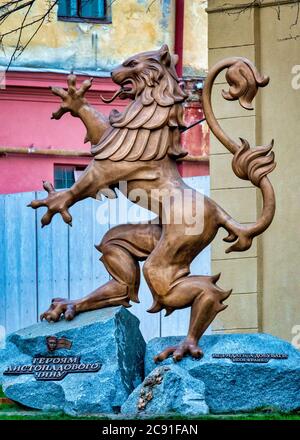Statue en bronze d'un lion dans la rue Gorodotskaya, Lviv, Ukraine Banque D'Images