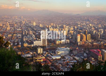 Santiago du Chili, région Metropolitana, Chili - vue panoramique du centre-ville de Santiago. Banque D'Images