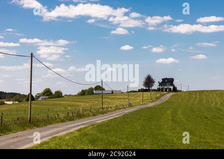 Sentier de randonnée le long de la rivière Wupper près de Wipperfürth Banque D'Images