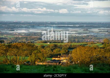 Vue sur le Fylde en direction de Blackpool, Lancashire, un matin brumeux. Banque D'Images