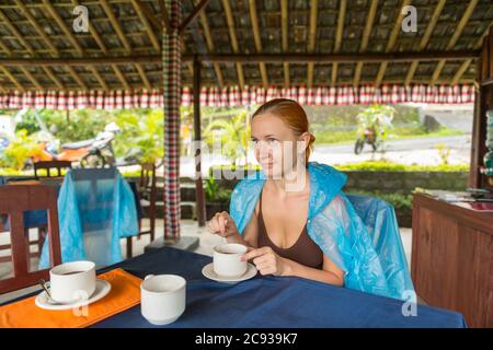 Tourisme au café de Jatiluwih Banque D'Images