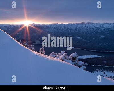 Géographie / Voyage, Allemagne, Bavière, Alpes bavaroises, lever du soleil sur le Martinskopf (pic) (Herzogstand (p, droits-supplémentaires-autorisations-Info-non-disponible Banque D'Images