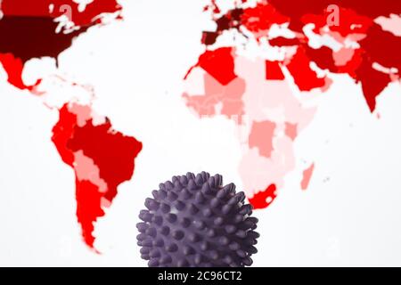 Épidémie de coronavirus (COVID-19). Site Web. Carte du monde montrant la pandémie mondiale. France. Banque D'Images