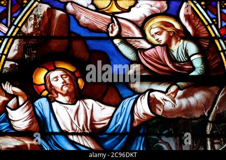 Basilique notre-Dame de Genève. Fenêtre en vitrail. Jésus priant dans le jardin de Gethsemane après la Cène, pendant que les disciples dorment. G Banque D'Images