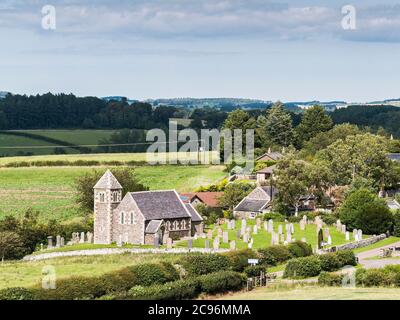 Vue de l'église Saint-Paul à Branxton, Northumberland, Royaume-Uni rendue célèbre par la bataille de 1513 qui a abouti à la mort du roi écossais James 4e. Banque D'Images