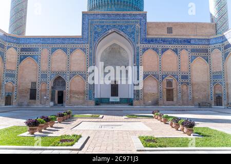 Extérieur de l'ancien tombeau ouzbek - Amir Temur maqbarasi, Go‘ri Amir en Ouzbékistan. Banque D'Images