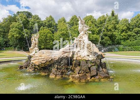 Maison et jardins de Cliveden, fontaine de l'Amour Banque D'Images