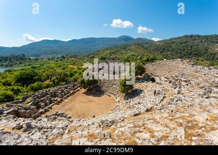 Un ancien amphithéâtre ruiné à Kaunos, Dalyan, Turquie Banque D'Images