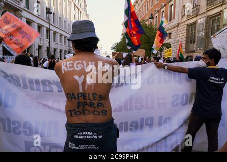 Brave Bangladesh à Papers for Everyone proteste Madrid 19 juillet 2020 Banque D'Images