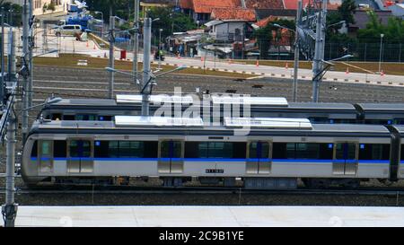 Jakarta, Indonésie - 15 mars 2019 : trains de masse Rapid Transit (MRT) au dépôt MRT à Lebak Bulus, dans le sud de Jakarta. Banque D'Images