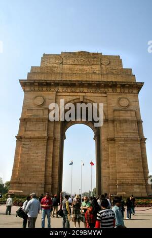 Inde Gate Delhi, Amar Jawan Jyoti. La porte de l'Inde est un monument commémoratif de guerre situé sur le côté est de la route Rajpath et un important point de repère de la ville. Banque D'Images